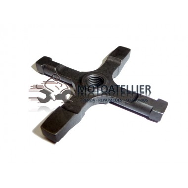 Cruzeta 5mm Vespa 125/150 (Com resalto)
